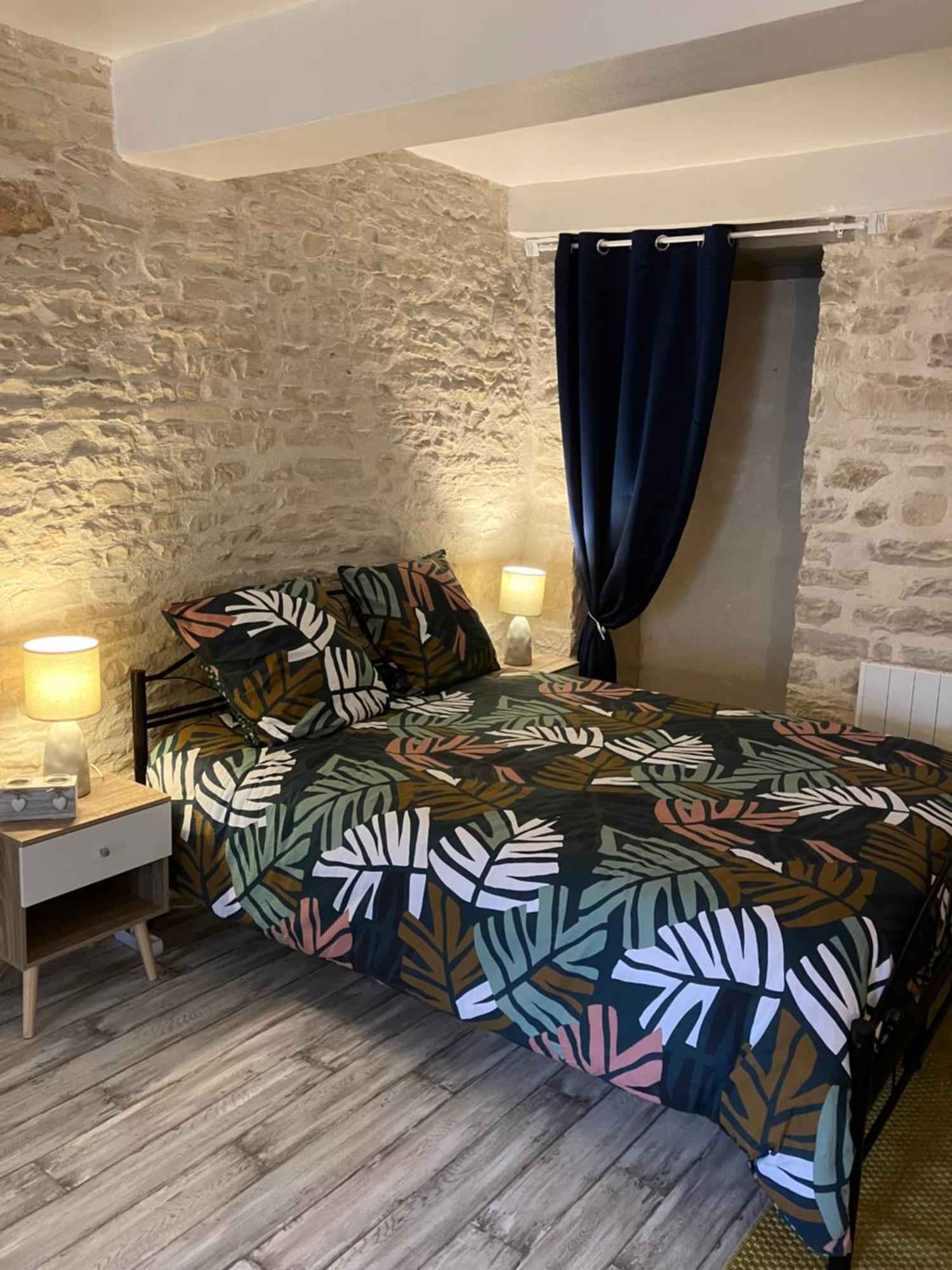 Charmante Maison En Pierres Precy-le-Sec Dış mekan fotoğraf