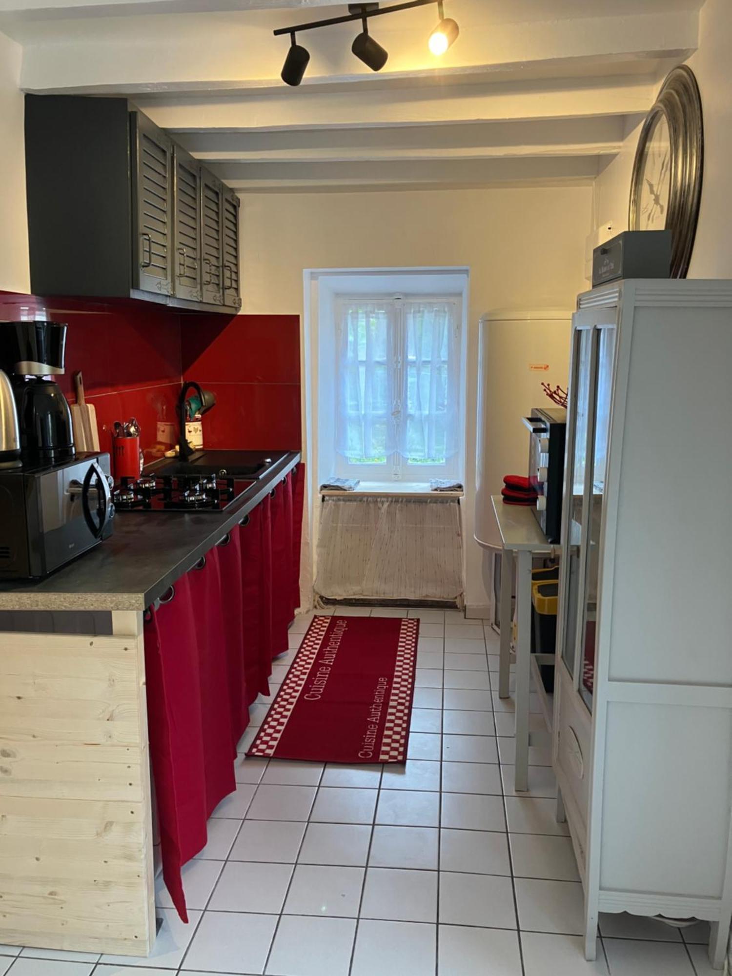 Charmante Maison En Pierres Precy-le-Sec Dış mekan fotoğraf